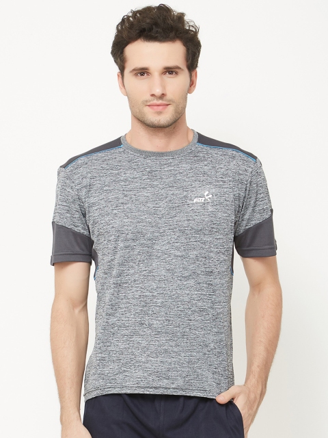 

FiTZ Men Grey Solid Round Neck T-shirt