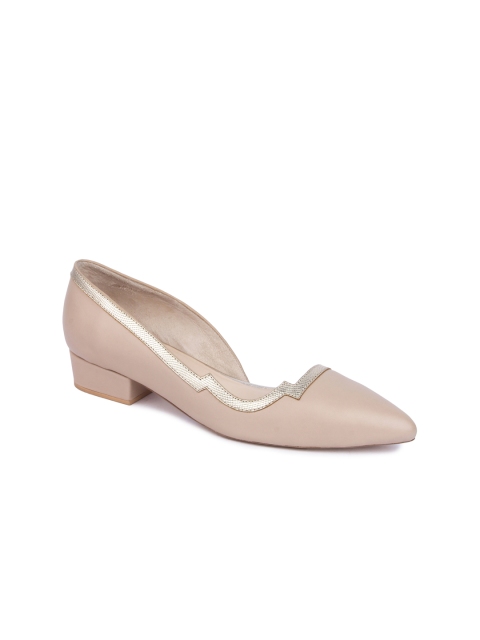 

OCEEDEE Women Nude-Coloured Solid Leather Pumps