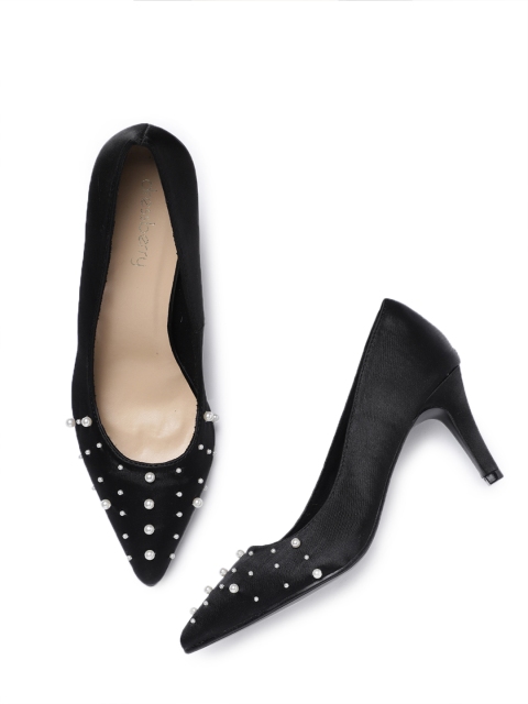 

DressBerry Women Black Embellished Pumps