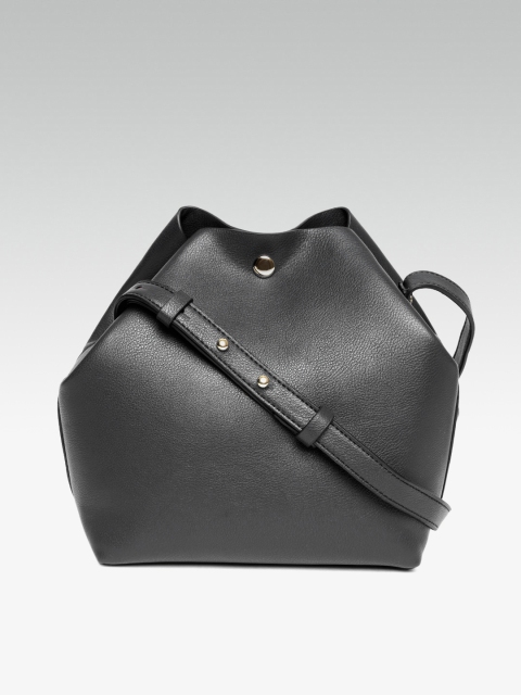 

HEATWAVE Black Solid Sling Bag