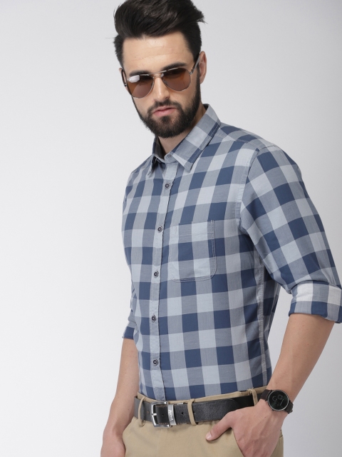 

Indian Terrain Men Blue & Grey Chiseled Slim Fit Checked Smart Casual Shirt