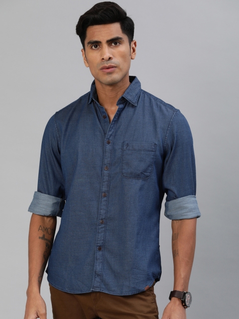 

Indian Terrain Men Blue Slim Fit Solid Chambray Casual Shirt
