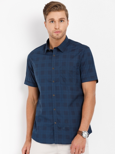 

Indian Terrain Men Blue Checked Slim Fit Casual Shirt