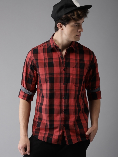 

Moda Rapido Men Red & Black Regular Fit Checked Casual Shirt