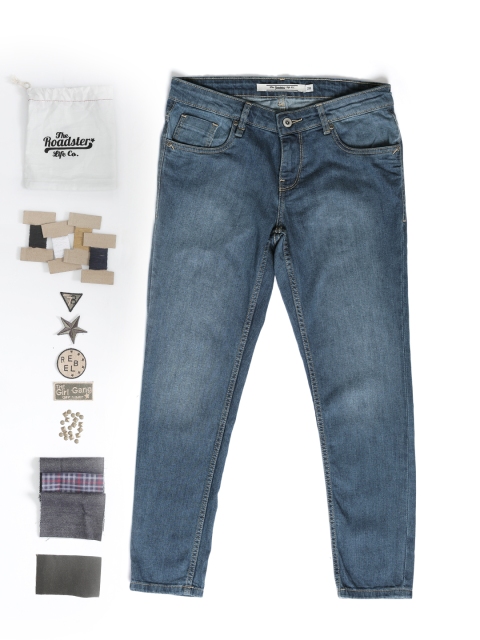 

Roadster Women Blue Skinny Fit Mid-Rise Clean Look Stretchable DIY Cropped Jeans