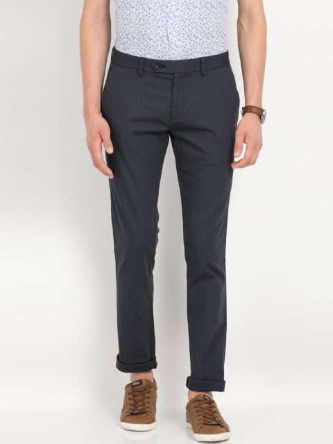 

Indian Terrain Men Grey Slim Fit Solid Chinos