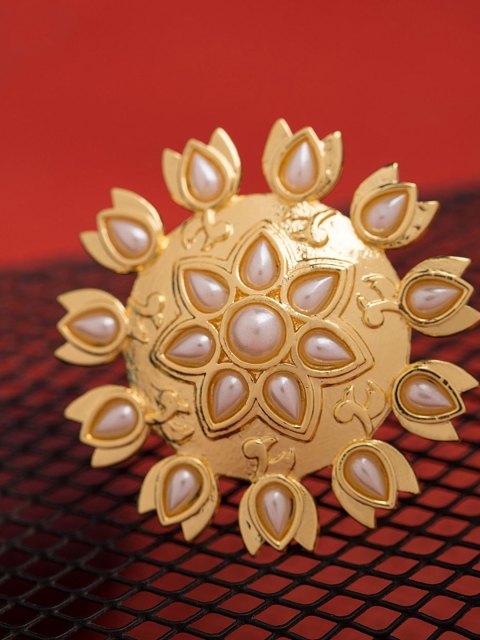 

Voylla Women Gold-Toned & Off-White Kundan Ring