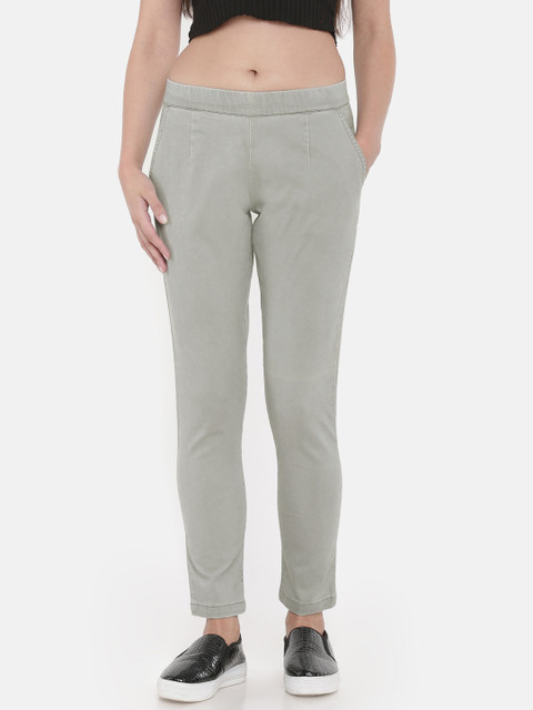 

Go Colors Women Grey Solid Tapered Fit Treggings