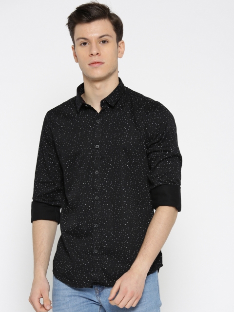 

SPYKAR Men Black Regular Fit Printed Casual Shirt