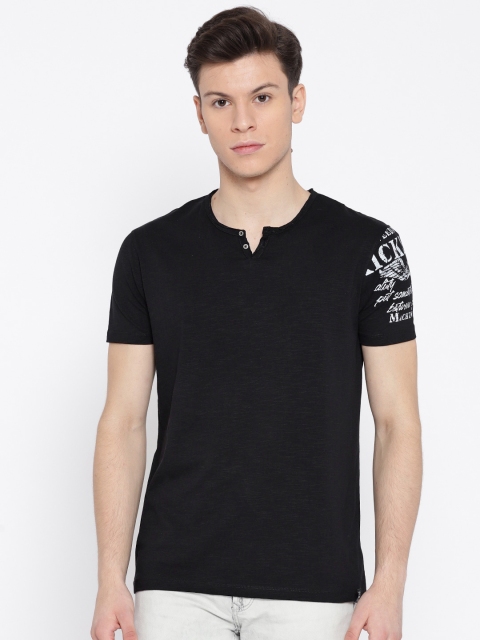 

SPYKAR Men Black Solid Henley Neck T-shirt