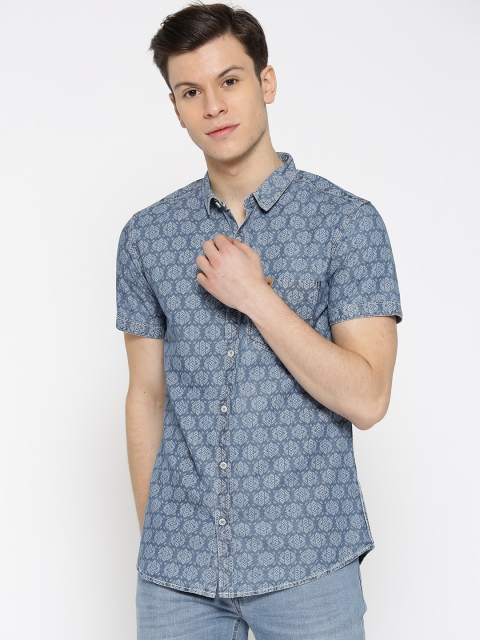 

SPYKAR Men Blue Regular Fit Printed Chambray Shirt