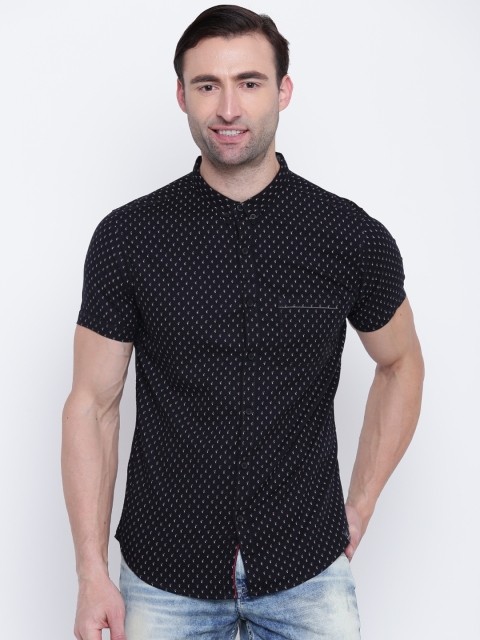 

SPYKAR Men Black Regular Fit Printed Casual Shirt