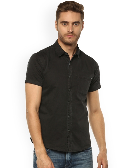 

SPYKAR Men Grey Slim Fit Solid Casual Shirt