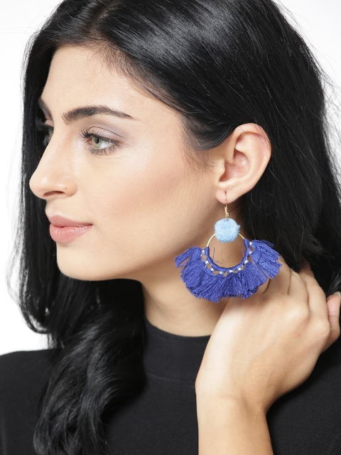 

OOMPH Silver-Toned & Blue Crescent Shaped Chandbalis
