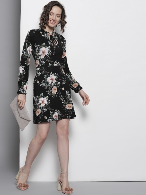 

DOROTHY PERKINS Women Petite Black & Peach-Coloured Printed Fit and Flare Dress