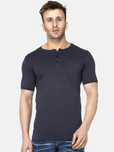 

Tinted Men Navy Blue Solid Henley Neck T-shirt
