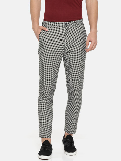 

Jack & Jones Men White & Black Regular Fit Checked Regular Trousers