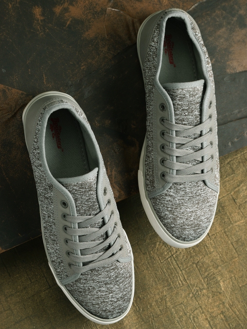 

Roadster Men Grey Sneakers