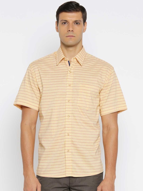

ColorPlus Men Yellow Regular Fit Checked Casual Shirt