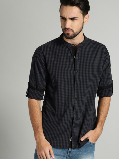 

Roadster Men Grey Regular Fit Checked Casual Shirt, Navy blue