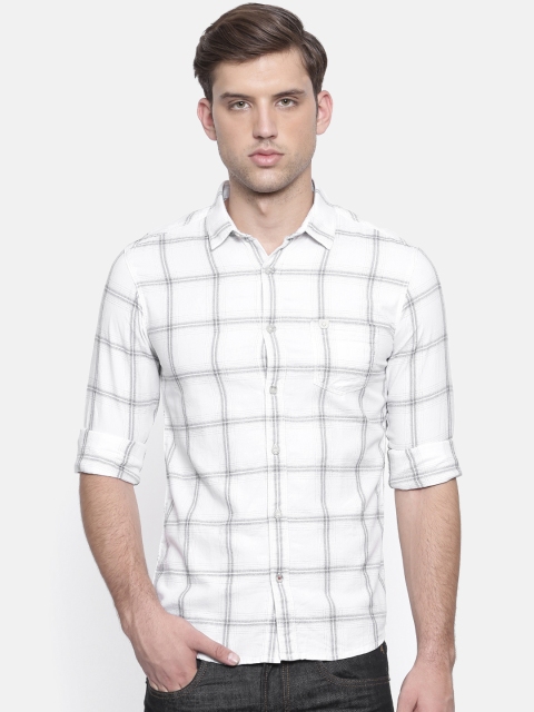 

Mufti Men White Regular Fit Checked Casual Shirt