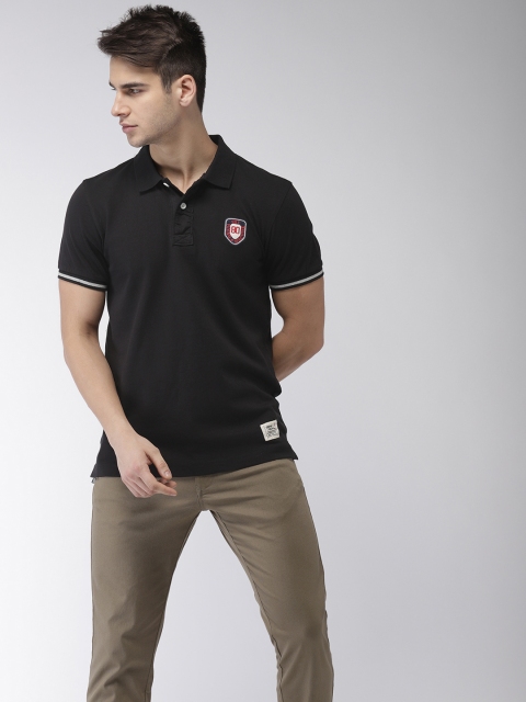 

Flying Machine Men Black Solid Round Neck T-shirt