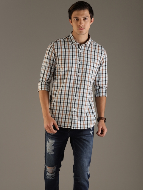 

Flying Machine Men White & Blue Slim Fit Checked Casual Shirt