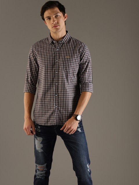 

Flying Machine Men White & Navy Blue Slim Fit Checked Casual Shirt