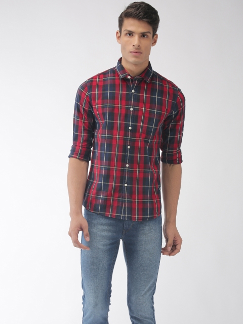 

Flying Machine Men Red & Navy Blue Regular Fit Checked Casual Shirt