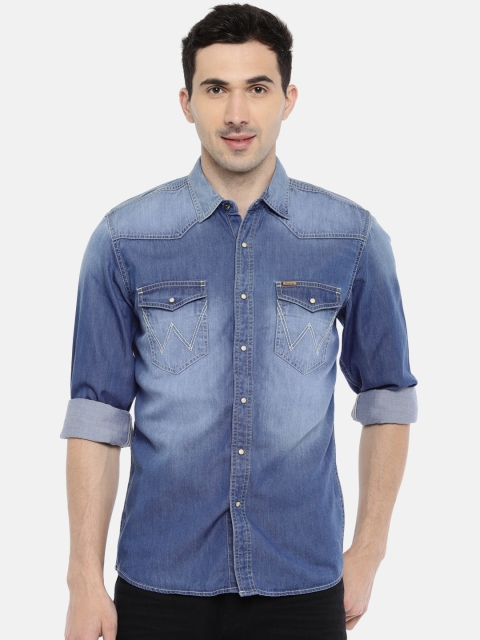 

Wrangler Men Blue Regular Fit Faded Chambray Casual Shirt