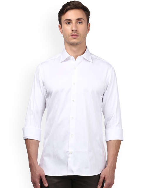 

ColorPlus Men White Tailored Fit Solid Casual Shirt