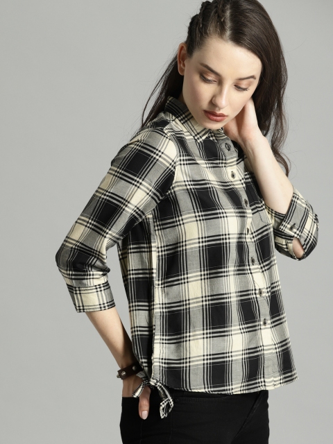 

Roadster Women Black & Grey Regular Fit Checked Casual Shirt