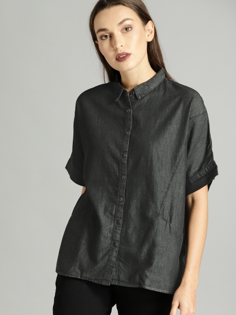 

Roadster Women Black Regular Fit Solid Casual Shirt