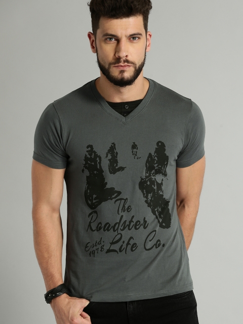 

Roadster Men Grey Black Printed Pure Cotton T-shirt