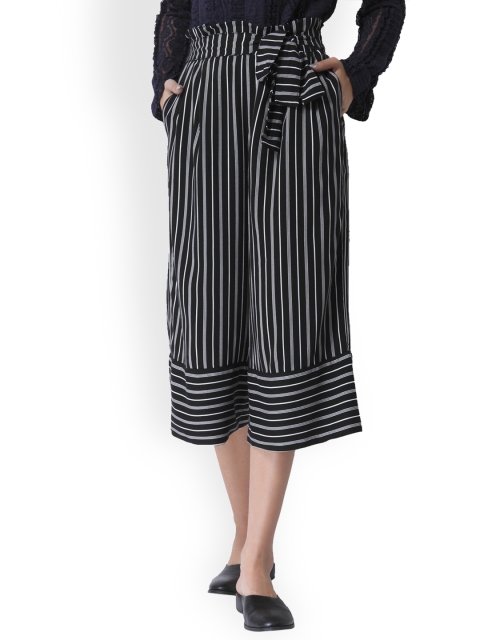 

ONLY Women Black & White Loose Fit Striped Culottes
