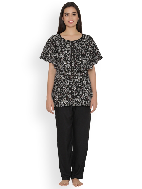 

Clovia Black & White Printed Lounge Set LS0326P13XL