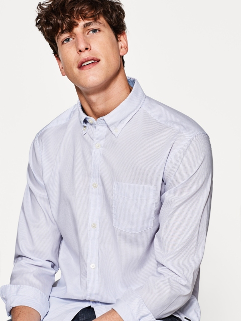 

ESPRIT Men White & Blue Regular Fit Striped Casual Shirt