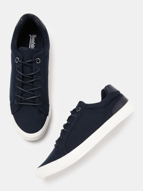 

Roadster Men Navy Blue Sneakers