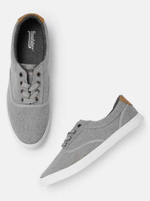 

Roadster Men Grey Sneakers