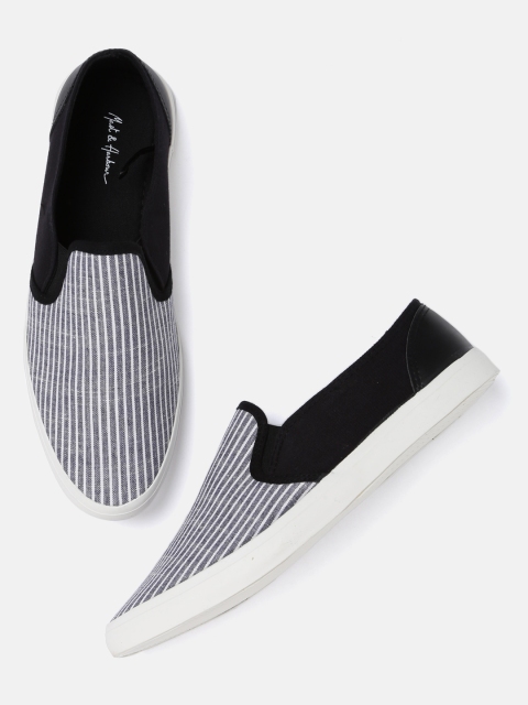 

Mast & Harbour Men Blue & Black Slip-On Sneakers