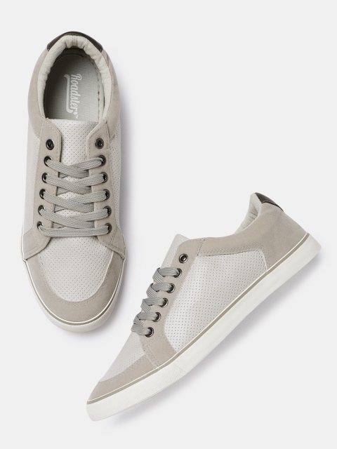 

Roadster Men Grey Sneakers