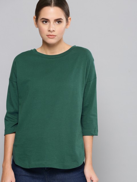 

Chemistry Women Green Solid T-shirt