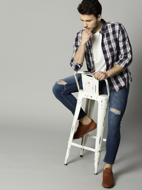 

French Connection Men Navy Blue & White Regular Fit Checked Casual Shirt