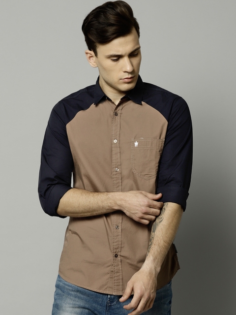 

French Connection Men Brown & Navy Blue Regular Fit Colourblocked Casual Shirt