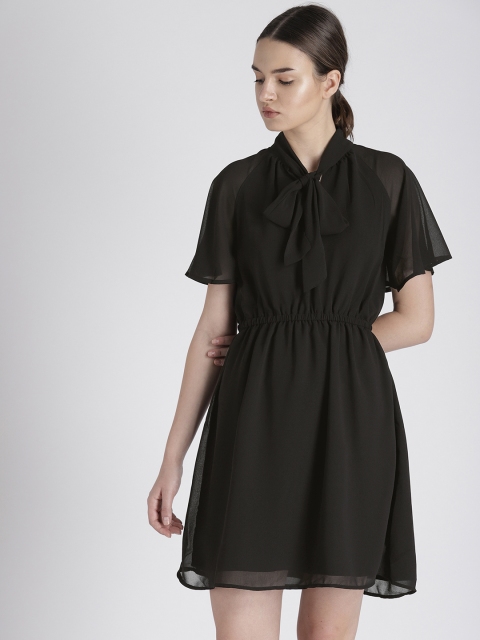

Chemistry Women Black Solid Cinched Waist A-Line Dress