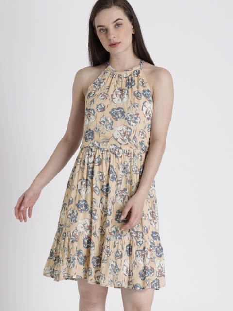 

Chemistry Women Peach-Coloured Printed Cinched Waist Fit and Flare Dress