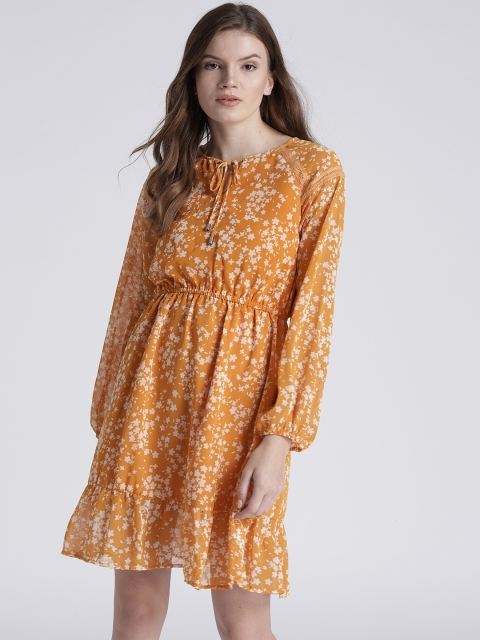 

Chemistry Women Orange & Off-White Printed Fit & Flare Dress