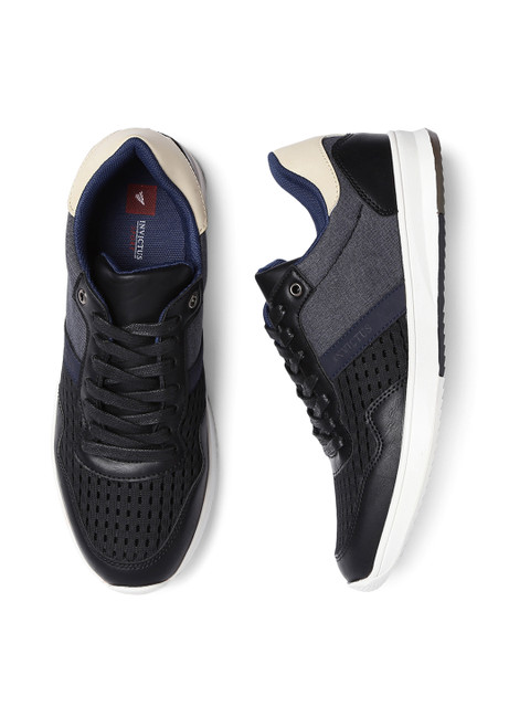 

INVICTUS Men Black Sneakers