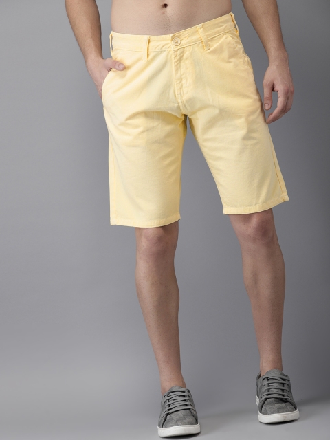 

Moda Rapido Men Yellow Solid Slim Fit Chino Shorts