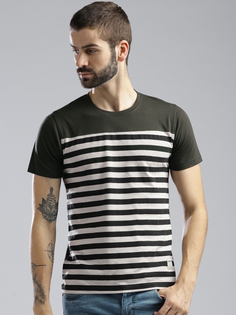

Hubberholme Men Charcoal Grey Striped Round Neck T-shirt